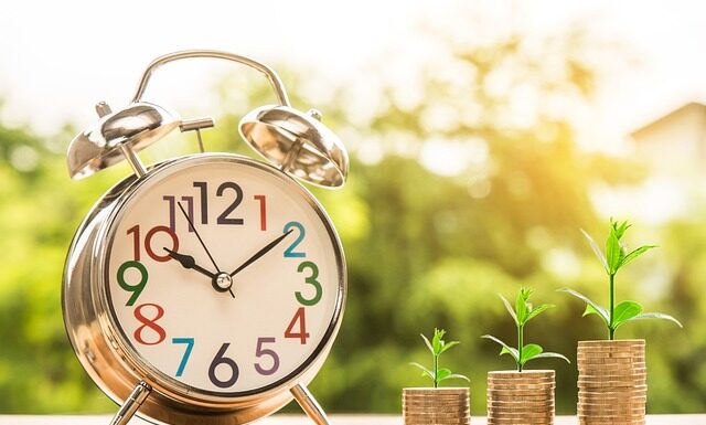 Jakie elementy wchodzą w skład planów zarządzania kryzysowego?