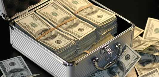 Ile zarabia menedżer rekrutacji?