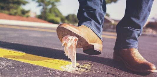 Czy trzeba płacić za śmieci jak się nie mieszka?