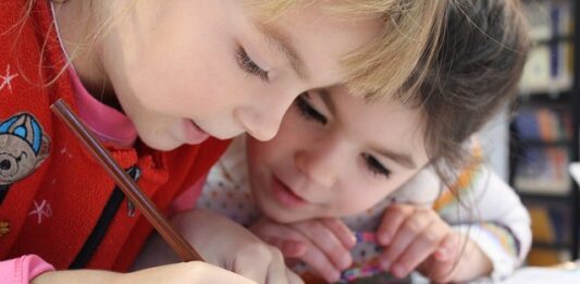 Jakie pierwsze słowa uczyć dziecko?